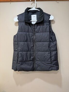 GAP Quilted Puffer Vest